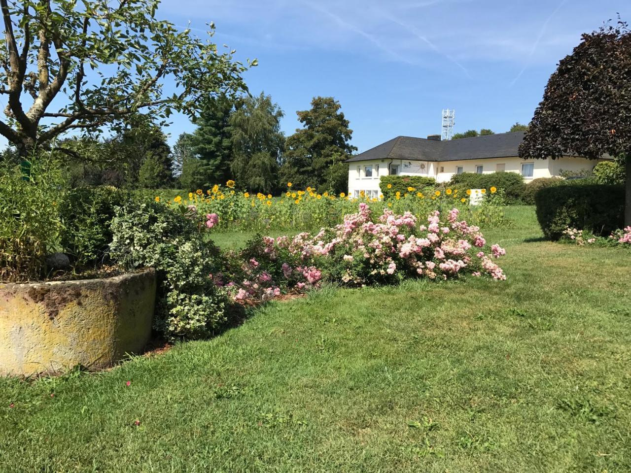 Hofgut Held Hotel Prüm Exterior foto